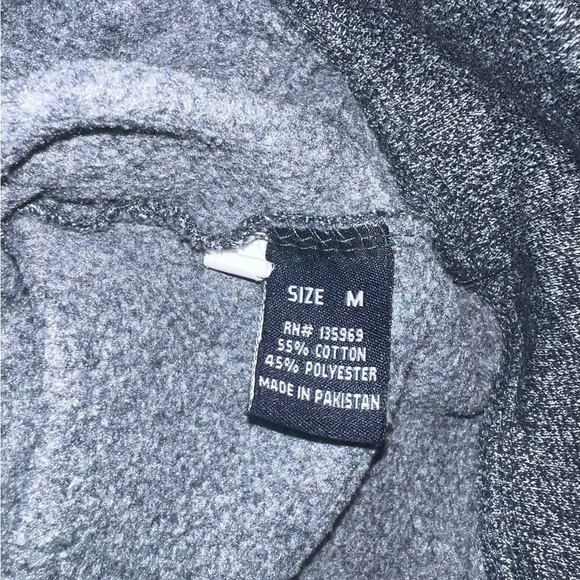 Cleveland Cavaliers Hoodie Youth Medium Gray Embroidered - Picture 3 of 3